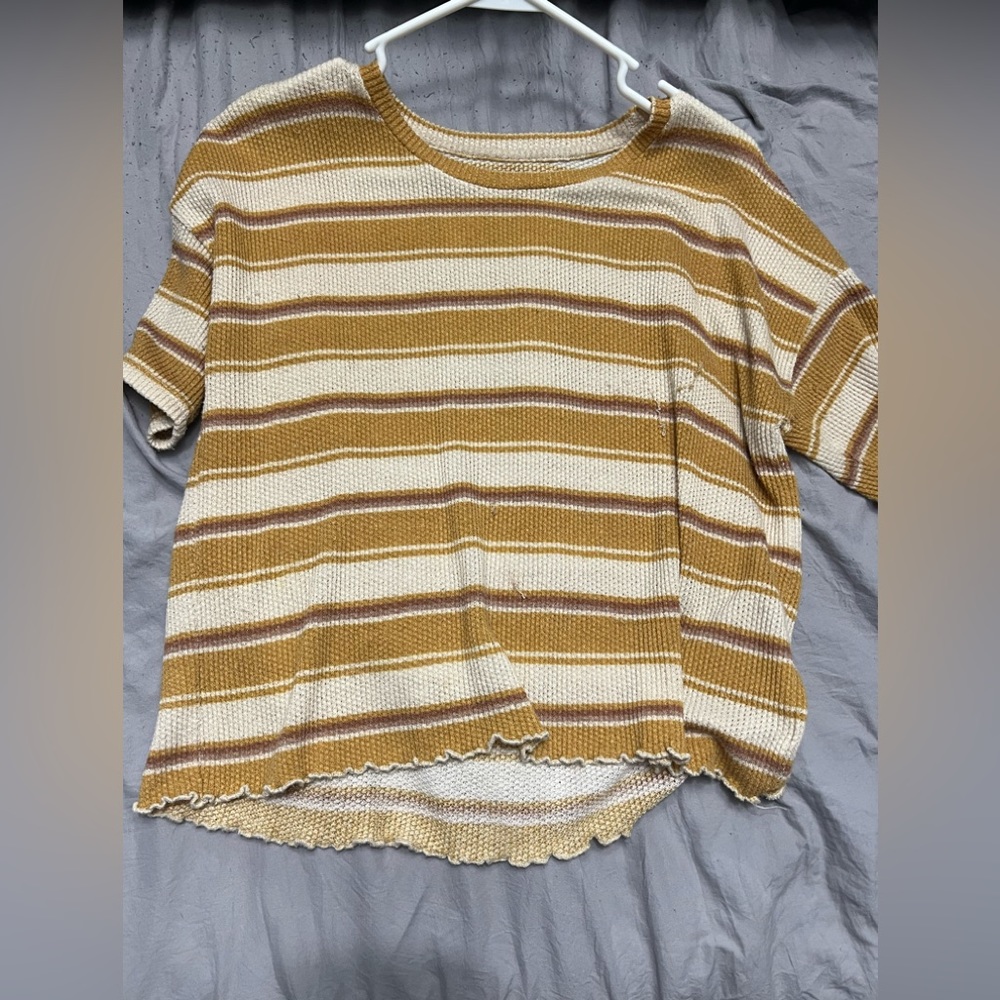Medium American Eagle short sleeve sweater